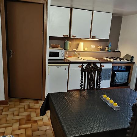 Апартаменты Mon Petit Studio Монморийон Экстерьер фото